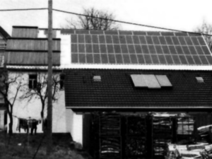 Solarthermische Anlage auf dem Dach des Torgebäudes